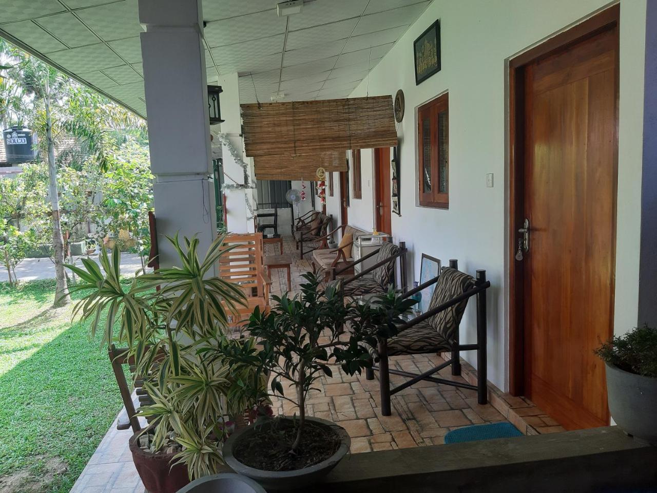 Villa 67 Negombo Exterior foto
